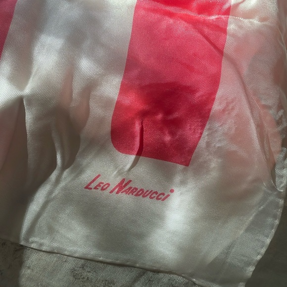 LEO NARDUCCI 100% silk scarf with coral abstract print. Made in Japan - Picture 2 of 16